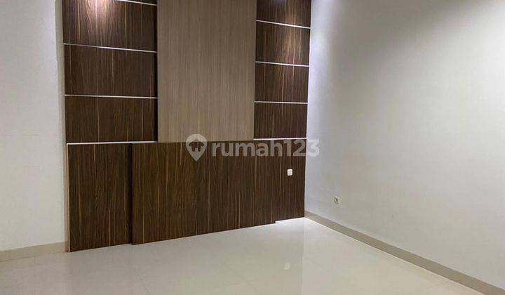 Dijual / disewa Rumah Cantik 3,5 lantai siap huni di Pantai Indah Kapuk Cluster Manyar Jakarta Utara 2