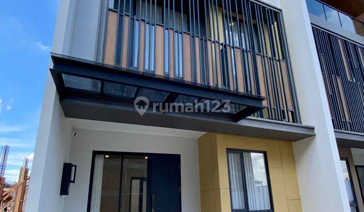 Rumah Minimalis 3 Lantai Dengan Attic Room Di Gading Serpong 2