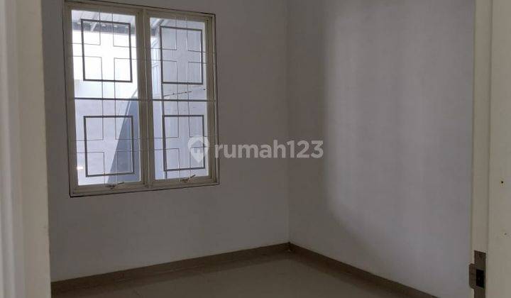 Rumah Hook di Jl.Blossom Baru SHM 3 kamar  2