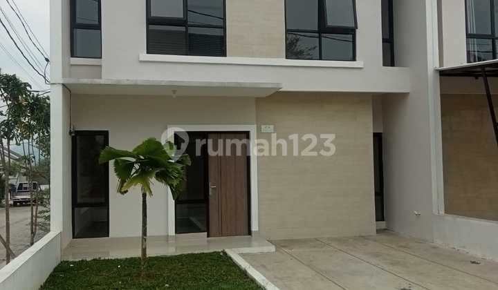 Rumah mewah 2 lantai sumedang 7