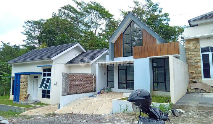 Rumah bagus desain modern minimalis siap huni bisa KPR 1
