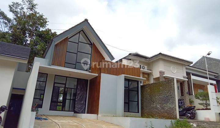 Rumah bagus desain modern minimalis siap huni bisa KPR 2