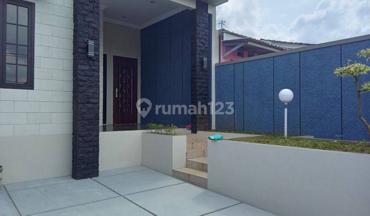 Rumah desain modern dan mewah siap huni SHM dan bisa KPR 8