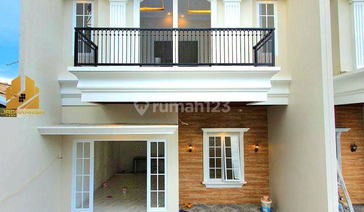 RUMAH MURAH CLASSIC MODERN DI JAGAKARSA JAKARTA SELATAN 1