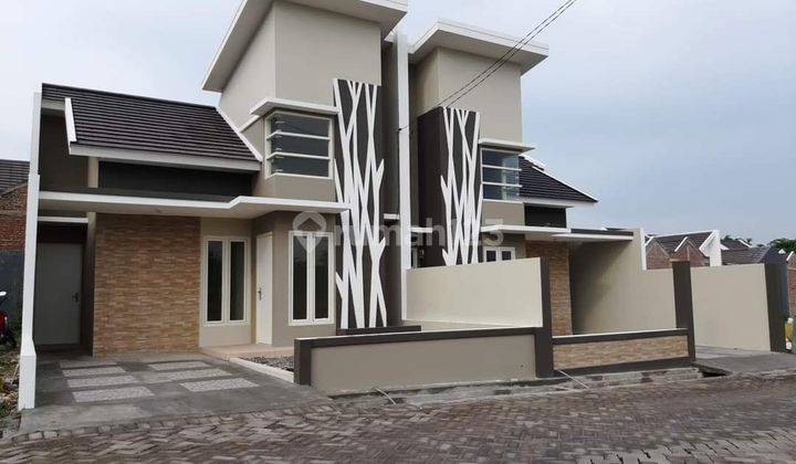 Rumah baru di barat surabaya harga 400 jt'an free biaya  1