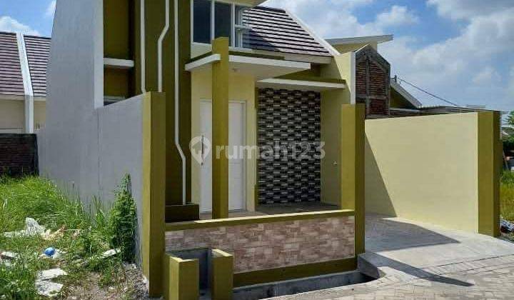 Rumah baru di barat surabaya harga 400 jt'an free biaya  2