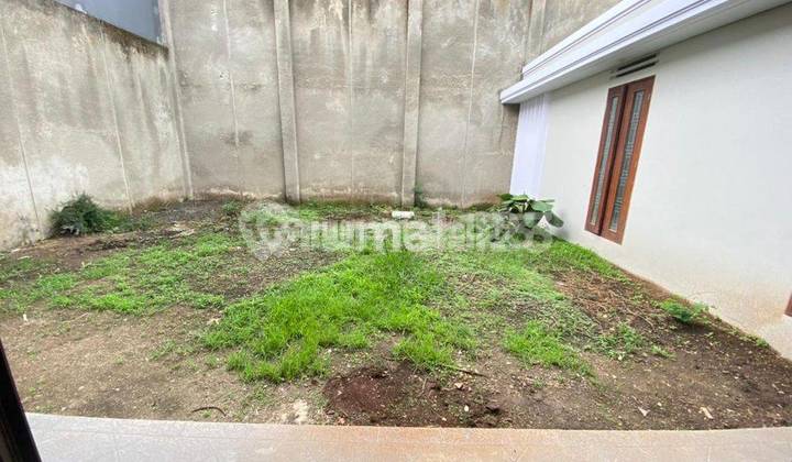 Rumah Megah di Kota Baru Parahyangan Bandung Rumah Megah di Kota Baru Parahyangan Bandung