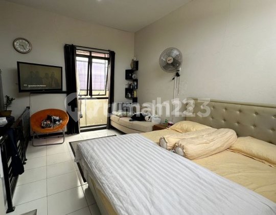 Yess Tatar Simakirana House, New Parahyangan City, Bandung. 1