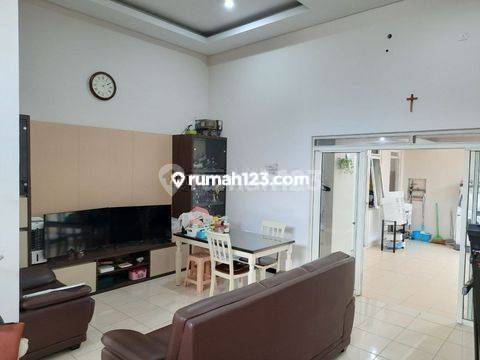 Rumah Bagus Semi Furnish Tatar Wangsakerta Kota Baru Parahyangan 2