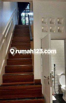 Rumah Furnish Modern 3 Tingkat Kota Baru Parahyangan 2