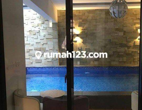 Rumah Dengan Kolam Renang Dan Full Furnish Kota Baru Parahyangan 2