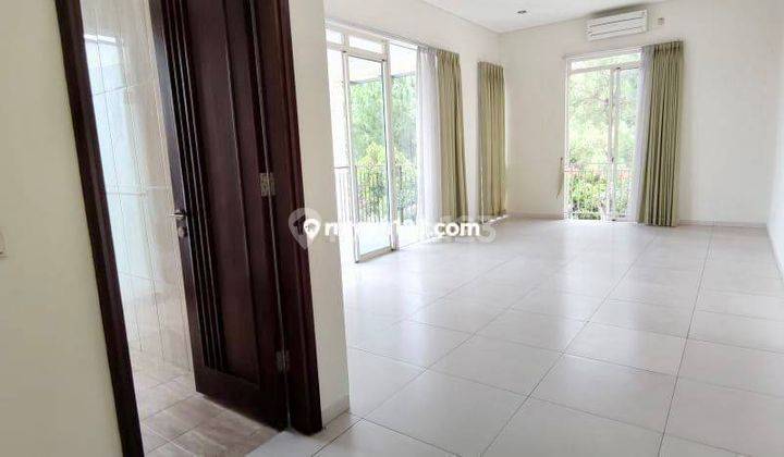 Rumah Bagus Semi Furnished Nyaman,kota Baru Parahyangan 2