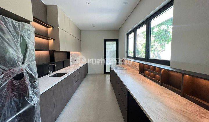 Rumah Megah Semi Furnish Tatar Ratnasasih, Kota Baru Parahyangan 1