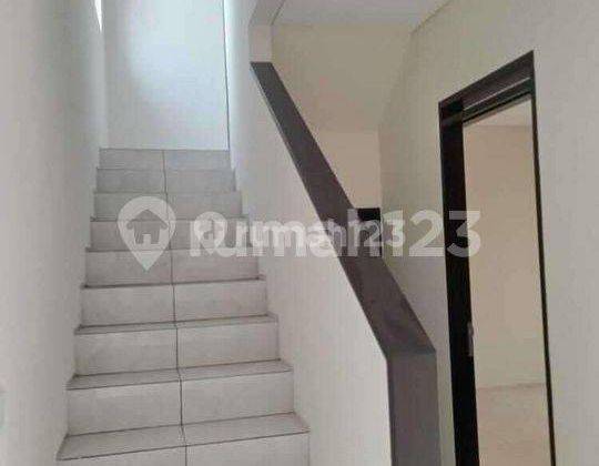 Rumah Daerah Elite Cozy Dan Tentram Rumah Kota Baru Parahyangan  2