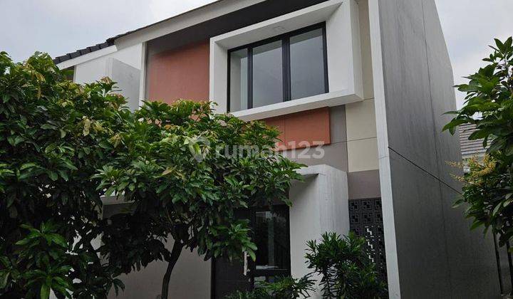 Rumah Nyaman 2 Lantai Cluster Dayana, Summarecon, Gede Bage 2