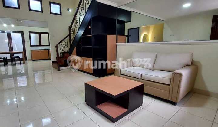 Hot House in Kota Baru Parahyangan Bandung