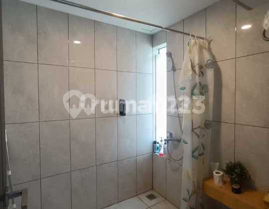 Minimalist House in Tarubhawana, Kota Baru Parahyangan, Bandung 2