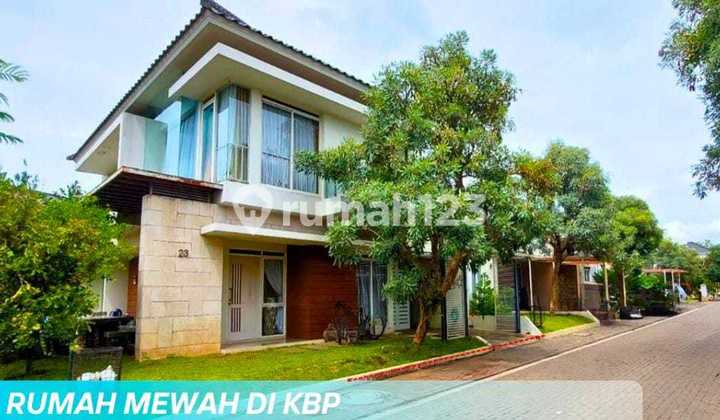 Luxury House in Kota Baru Parahyangan Bandung 2