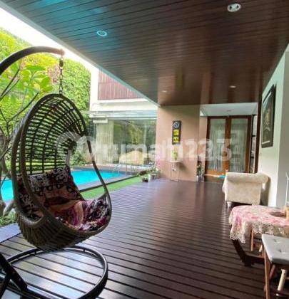 Rumah Mewah di Tatar Larangtapa Kota Baru Parahyangan Bandung