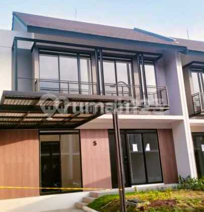 Rumah Modern di Kota Baru Parahyangan Bandung