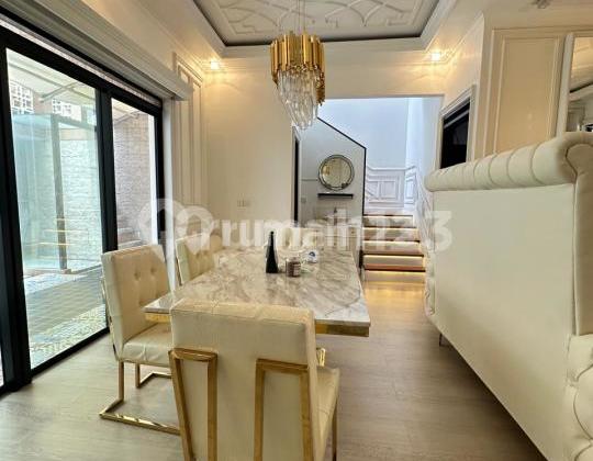 Rumah Cantik di Kota Baru Parahyangan Bandung