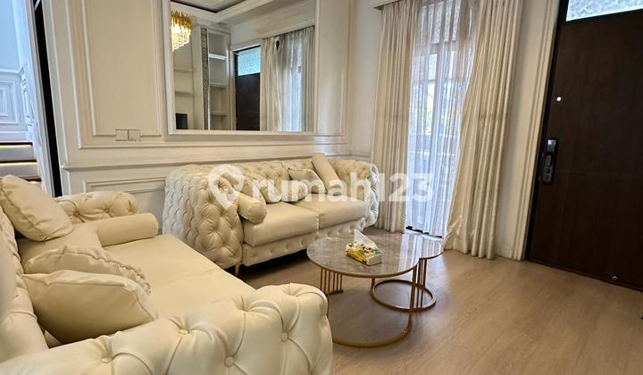 Rumah Cantik di Kota Baru Parahyangan Bandung