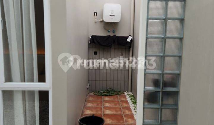 Modern House in Tatar Jingganagara, Kota Baru Parahyangan, Bandung 2