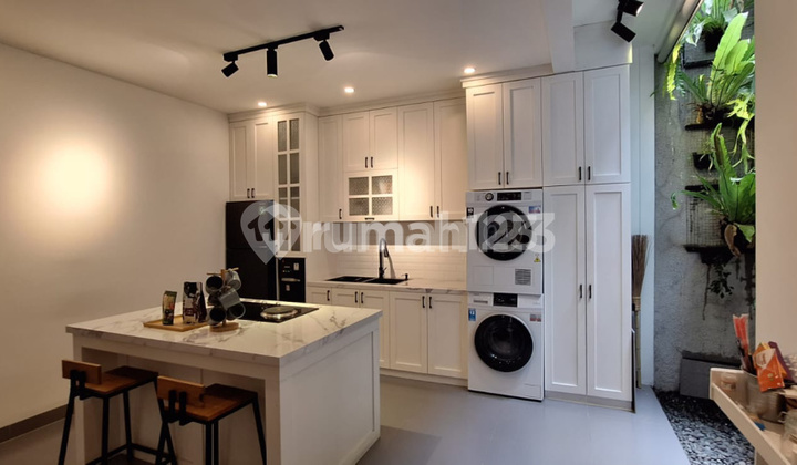 Rumah Keren di Tatar Jingganagara Kota Baru Parahyangan Bandung