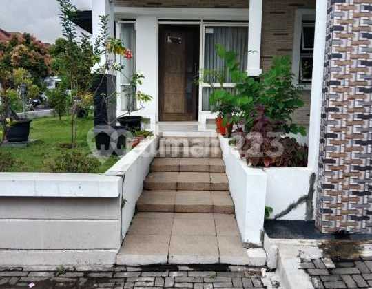 Rumah Hook Tatar Mayangsunda Kota Baru Parahyangan Bandung