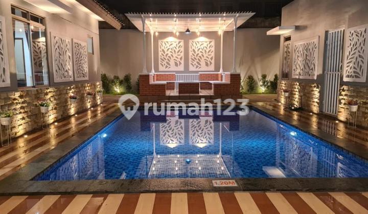 Scandinavian House in Kota Baru Parahyangan Bandung