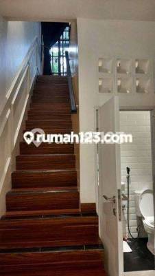 Rumah Modern di Kota Baru Parahyangan Bandung