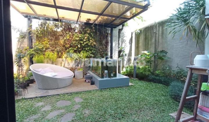 Rumah Nyaman di Lokacitra Kota Baru Parahyangan Bandung