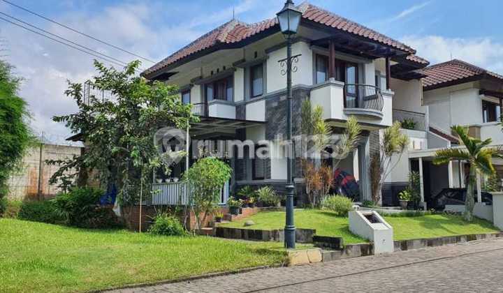 Rumah Hot di Kota Baru Parahyangan Bandung