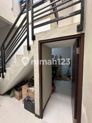 Yess Tatar Simakirana House, New Parahyangan City, Bandung. 2