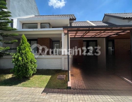 Rumah Premium di Kota Baru Parahyangan Bandung