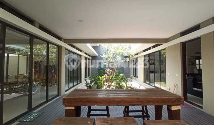 Rumah Eksklusif Bandung Tempo Dulu Kota Baru Parahyangan Bandung Rumah Eksklusif Bandung Tempo Dulu Kota Baru Parahyangan Bandung