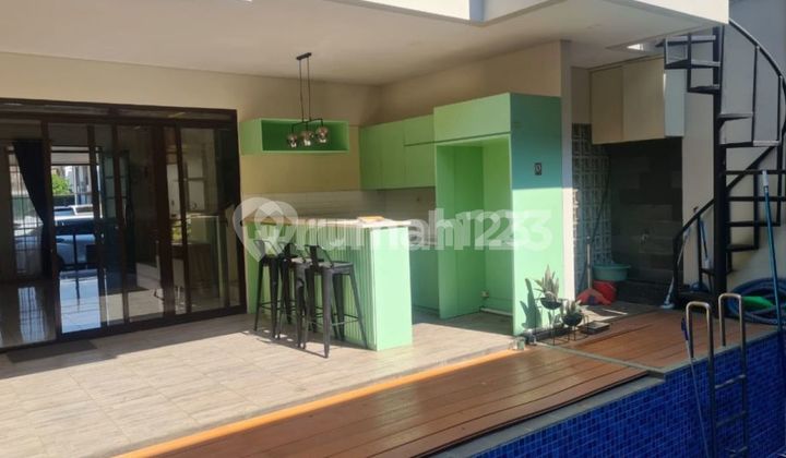 Rumah Modern Kota Baru Parahyangan Bandung