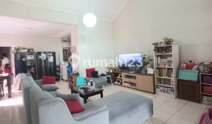 A Great House in Jingganagara, Kota Baru Parahyangan, Bandung A Great House in Jingganagara, Kota Baru Parahyangan, Bandung