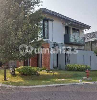 Rumah Mewah di Kamandaka Kota Baru Parahyangan Bandung Rumah Mewah di Kamandaka Kota Baru Parahyangan Bandung