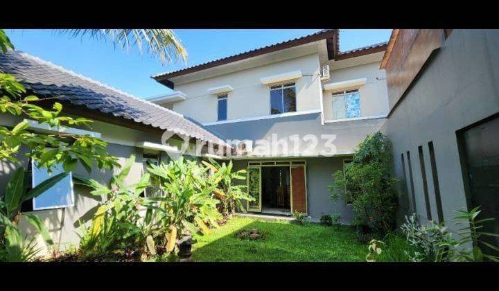 Rumah Terawat di Tatar Ratnaasih Kota Baru Parahyangan Bandung