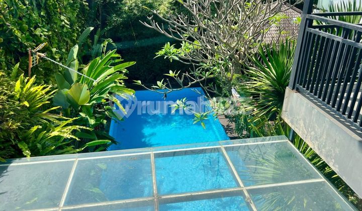 Rumah Keren di Kota Baru Parahyangan Bandung