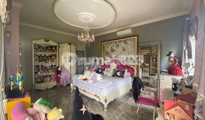 Luxury House in Kota Baru Parahyangan Bandung 2