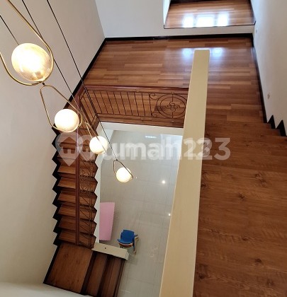 Rumah Mewah di Tatar Wangsakerta Kota Baru Parahyangan Bandung