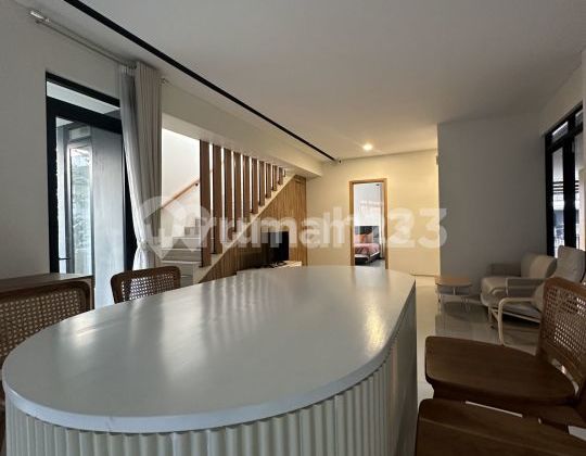 Rumah Modern Tatar Nayapati Kota Baru Parahyangan Bandung