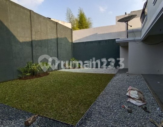 Rumah Mantap di Kota Baru Parahyangan Bandung