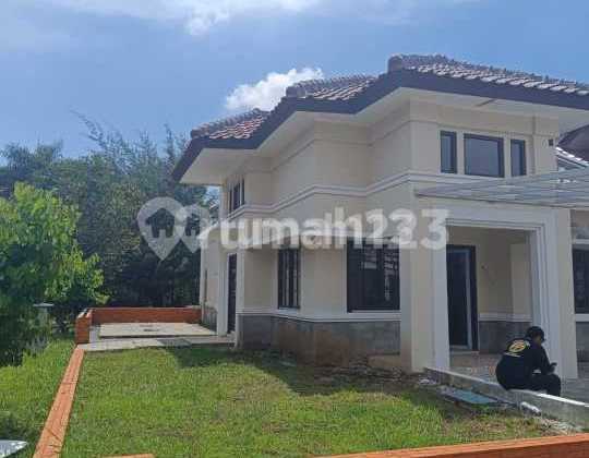 Solid House in Kota Baru Parahyangan Bandung