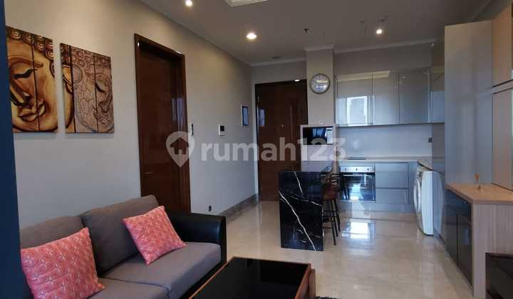 Apartment District 8 1 BR Fully Furnished For Rent 2