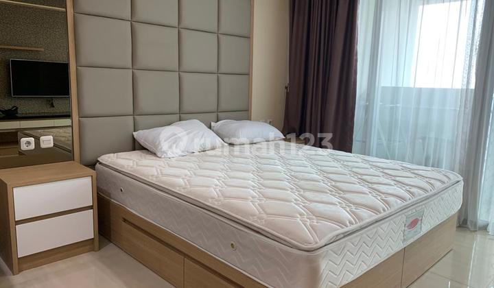 Studio Apartment Kemang Village Fully Furnished Balcony 2
