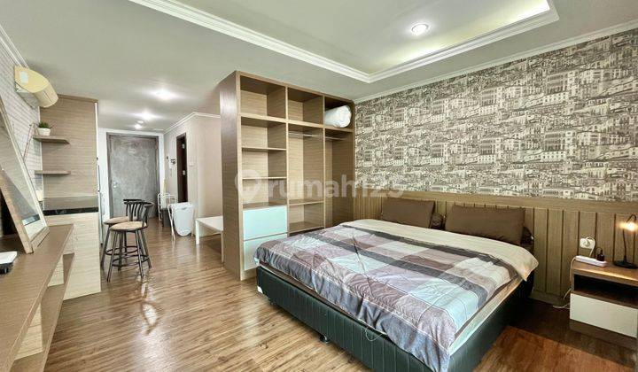 Studio Apartment Kemang Village High Floor Fully Furnished 2