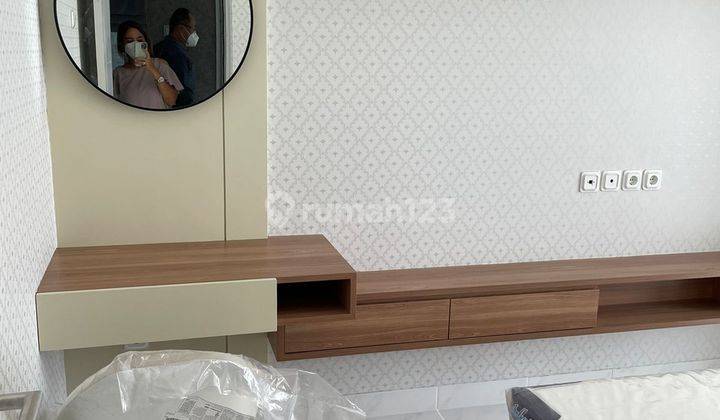 Rumah baru blm pernah huni, full furnished 2 Lantai di Malibu village  6